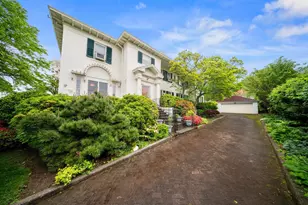 10-08 Shore Rd, Douglaston, NY 11363 - Photo 2