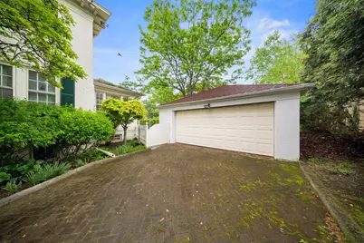 10-08 Shore Road, Douglaston, NY 11363 - Photo 36