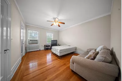 10-08 Shore Road, Douglaston, NY 11363 - Photo 24