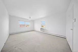 90 S Park Ave, Rockville Centre, NY 11570 - Photo 12