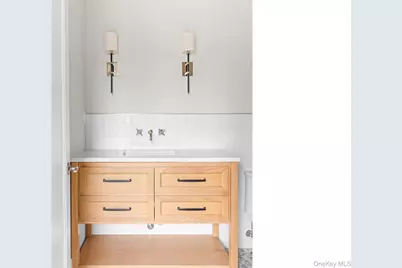 26 Pine Tree Road, Southampton, NY 11968 - Photo 20