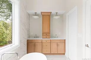 26 Pine Tree Rd, Southampton, NY 11968 - Photo 14