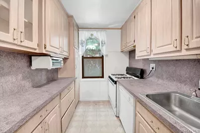 277 Bronx River Road #4L, Yonkers, NY 10704 - Photo 16