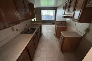 5 Northgate Dr, Walden, NY 12586 - Photo 2