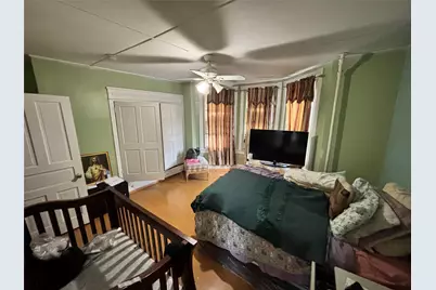 556 Van Cortlandt Park Avenue, Yonkers, NY 10705 - Photo 12