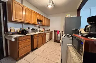 556 Van Cortlandt Park Ave, Yonkers, NY 10705 - Photo 4