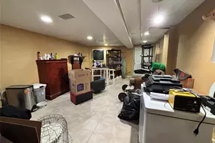 556 Van Cortlandt Park Ave, Yonkers, NY 10705 - Photo 14