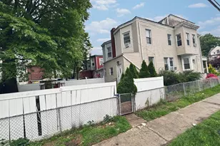 556 Van Cortlandt Park Ave, Yonkers, NY 10705 - Photo 18