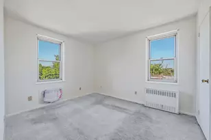 190 W Merrick Rd, Freeport, NY 11520 - Photo 16