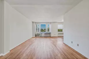 190 W Merrick Rd, Freeport, NY 11520 - Photo 4