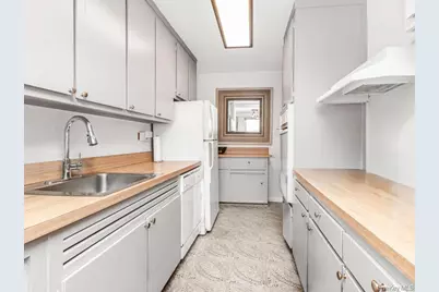 555 Kappock Street #18C, Bronx, NY 10463 - Photo 6