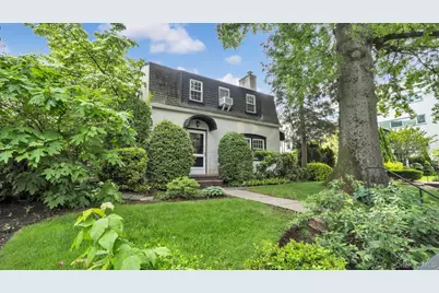 19 Barstow Road #G, Great Neck, NY 11021 - Photo 2