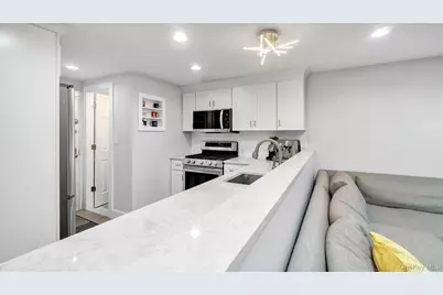 19 Barstow Road #G, Great Neck, NY 11021 - Photo 16