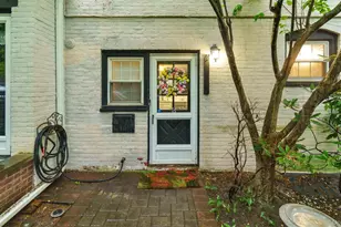 19 Barstow Rd, Great Neck, NY 11021 - Photo 6