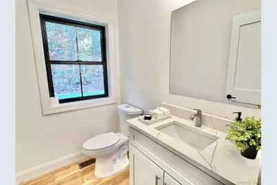 122 Dayton Avenue, Manorville, NY 11949 - Photo 16