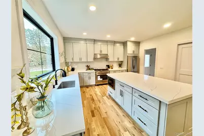 122 Dayton Avenue, Manorville, NY 11949 - Photo 10