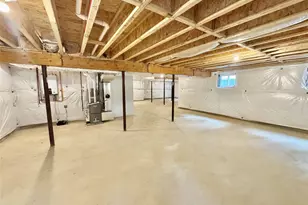 122 Dayton Ave, Manorville, NY 11949 - Photo 32