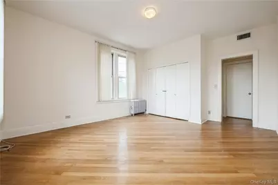 1175 E Broadway #2J, Hewlett, NY 11557 - Photo 20