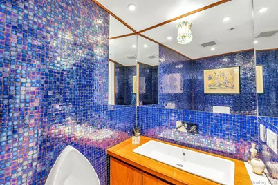 112 Scudders Lane, Glenwood Landing, NY 11547 - Photo 22