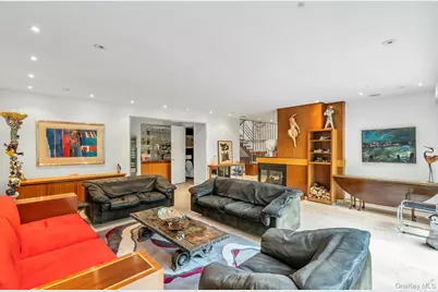 112 Scudders Lane, Glenwood Landing, NY 11547 - Photo 8