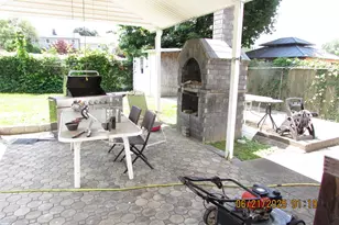 1 Cheshire Ln, Yonkers, NY 10710 - Photo 16