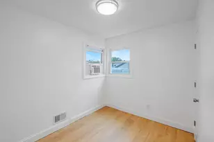 213 Stuyvesant Dr, Selden, NY 11784 - Photo 14