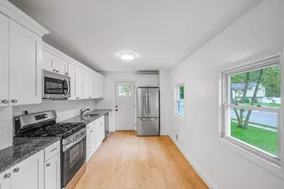 213 Stuyvesant Drive, Selden, NY 11784 - Photo 6