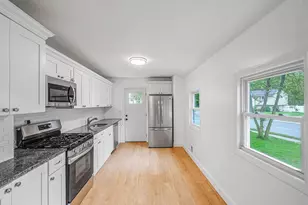 213 Stuyvesant Dr, Selden, NY 11784 - Photo 6