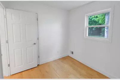 213 Stuyvesant Drive, Selden, NY 11784 - Photo 12