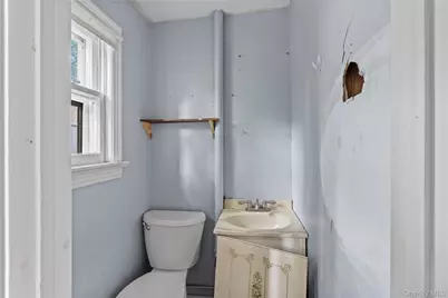 137 North Street, Newburgh, NY 12550 - Photo 8