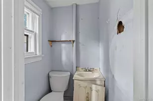 137 North St, Newburgh, NY 12550 - Photo 8