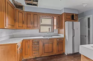 137 North St, Newburgh, NY 12550 - Photo 6