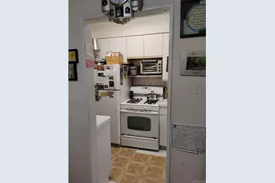 284 Central Avenue #D-6, Lawrence, NY 11559 - Photo 8