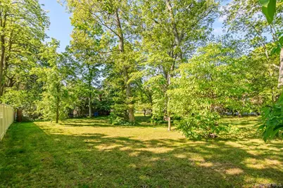 218 Cliff Road W, Wading River, NY 11792 - Photo 10