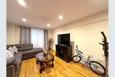 270 N Broadway #2HI, Yonkers, NY 10701 - Photo 4