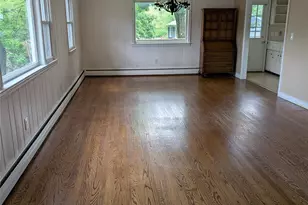 7 Sunset Dr, Yorktown Heights, NY 10598 - Photo 2