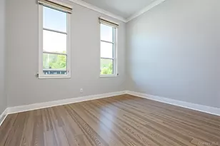 100 Garvies Point Rd, Glen Cove, NY 11542 - Photo 8