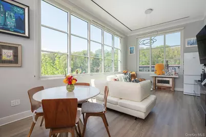 100 Garvies Point Road #1042, Glen Cove, NY 11542 - Photo 4