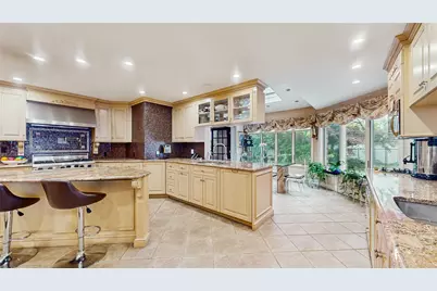 202 Broadway, Lawrence, NY 11559 - Photo 16