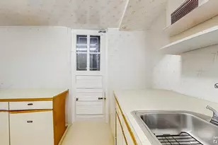 202 Broadway, Lawrence, NY 11559 - Photo 44