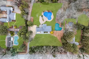 503 Bayville Rd, Lattingtown, NY 11560 - Photo 2