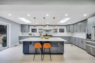 503 Bayville Rd, Lattingtown, NY 11560 - Photo 6