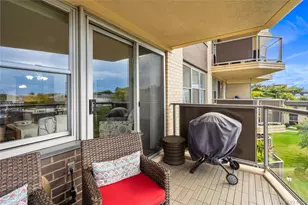 17-85 215th St, Bayside, NY 11360 - Photo 12