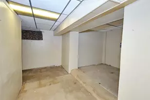 90-62 204th St, Hollis, NY 11423 - Photo 20