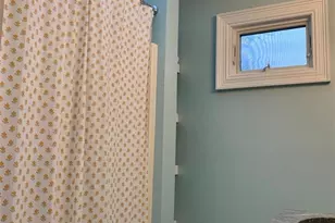 6 Lynn Ct, Hampton Bays, NY 11946 - Photo 10