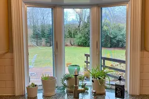 6 Lynn Ct, Hampton Bays, NY 11946 - Photo 6