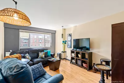 52-30 39 Drive #9B, Woodside, NY 11377 - Photo 2