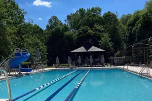 1 Linford Rd, Great Neck, NY 11021 - Photo 20