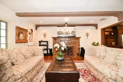 1 Linford Road, Great Neck, NY 11021 - Photo 6