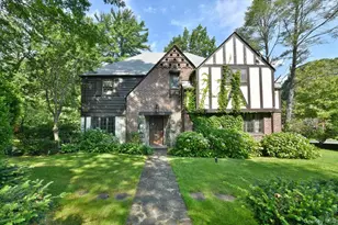 1 Linford Rd, Great Neck, NY 11021 - Photo 1